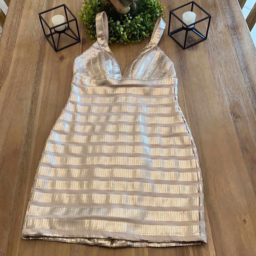 Bebe dress